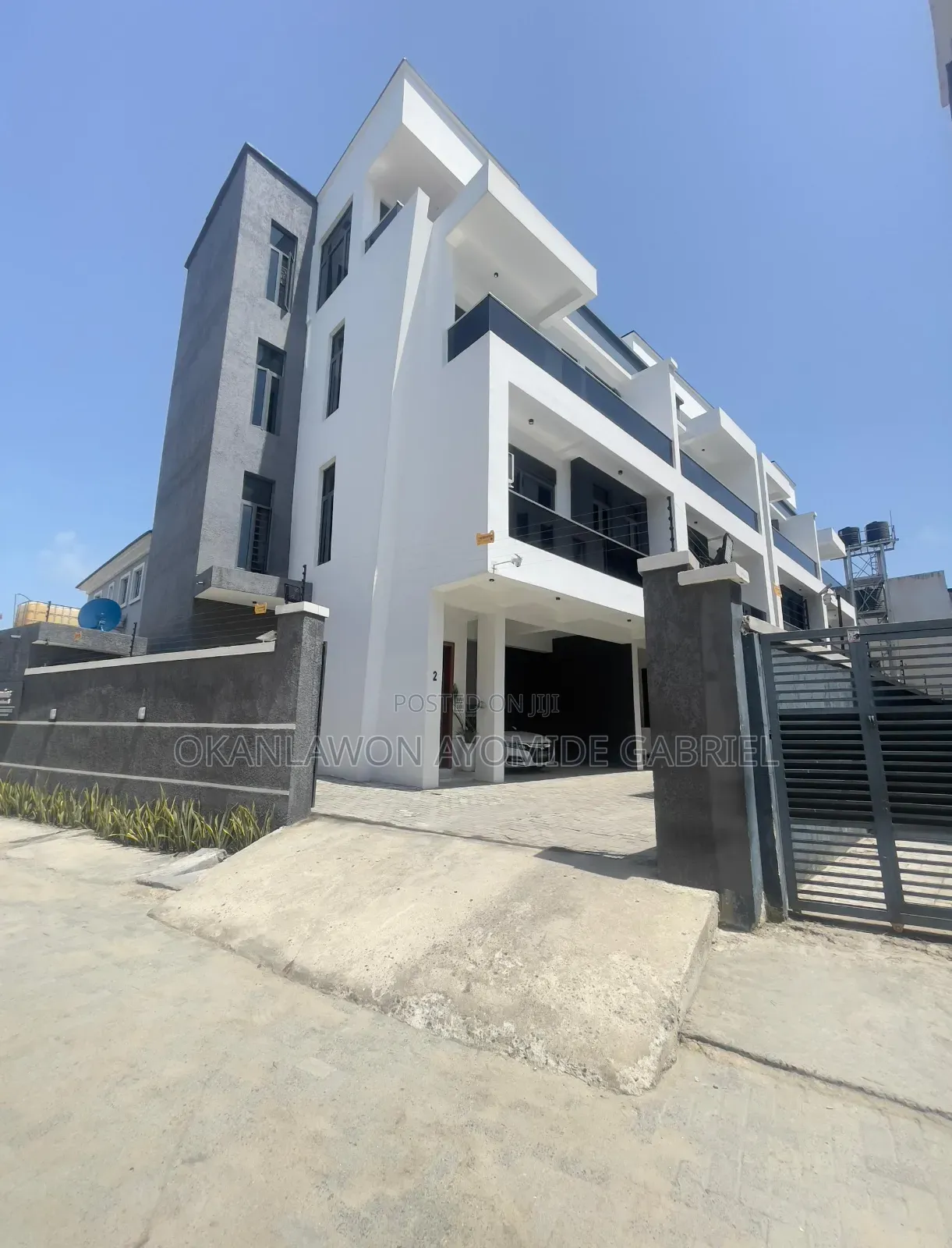 4bdrm Duplex in Ologolo for sale in Ologolo