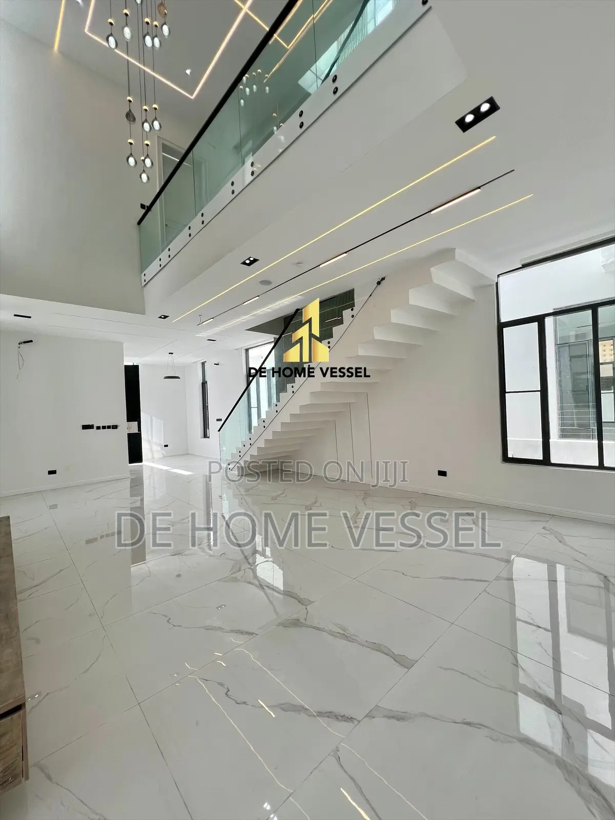5bdrm Duplex in Osapa london for sale in Osapa london