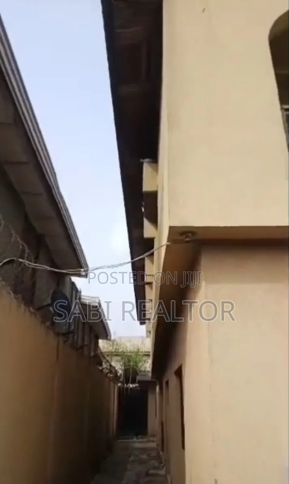 Furnished 5bdrm Duplex in Akowonjo for sale in Akowonjo