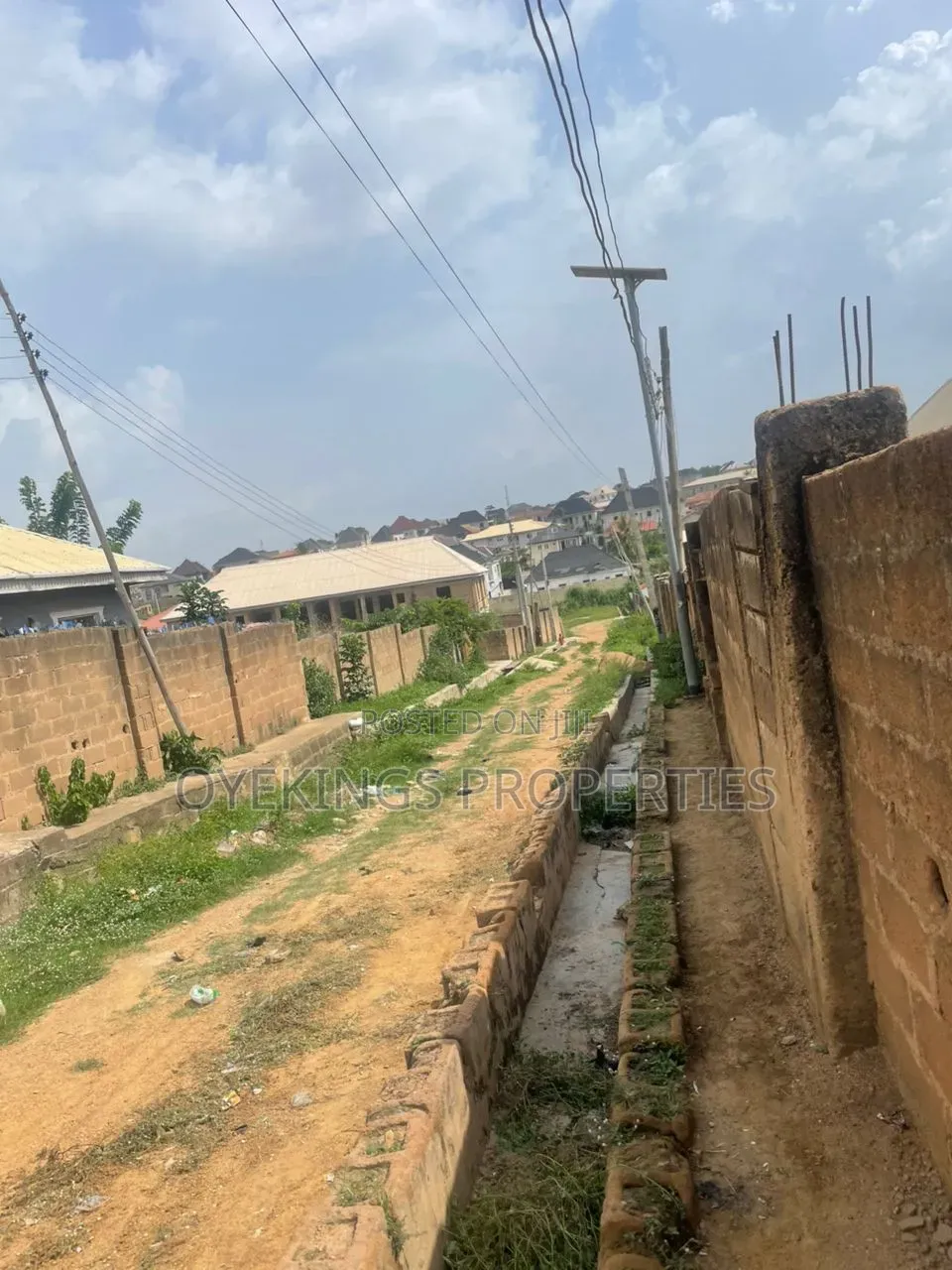10bdrm Block of Flats in Adeoje Estate for sale in Oluyole Estate