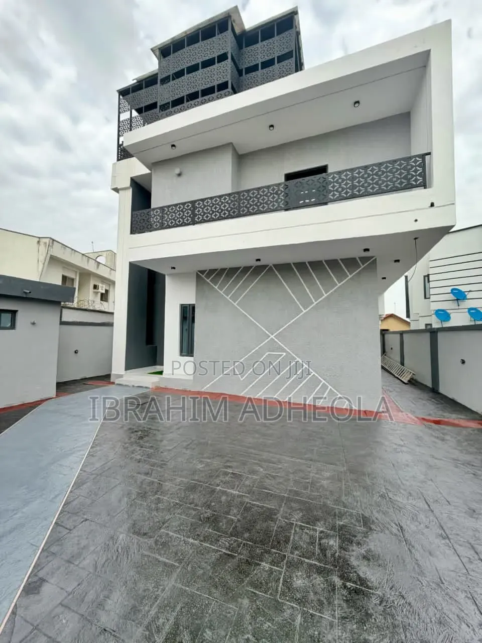 5bdrm Duplex in Omole Phase2 for sale in Omole Phase 1