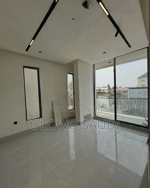 5bdrm Duplex in Ikoyi for sale in Ikoyi