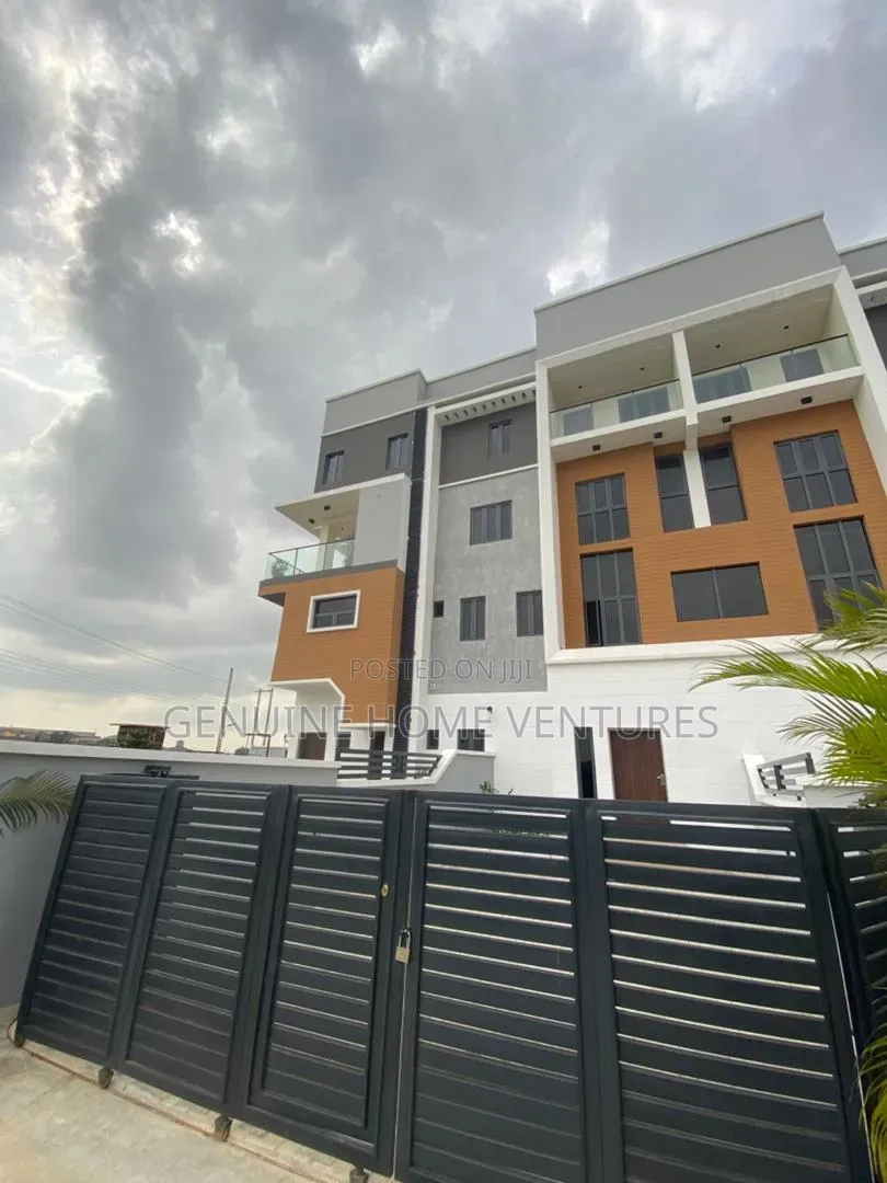 4bdrm Duplex in Opebi Ikeja for sale in Opebi