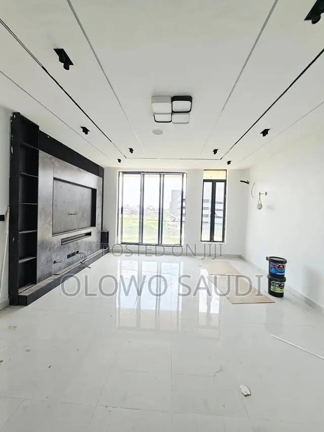 5bdrm Townhouse/Terrace in Lekki Phase 1 for sale in Lekki Phase 1