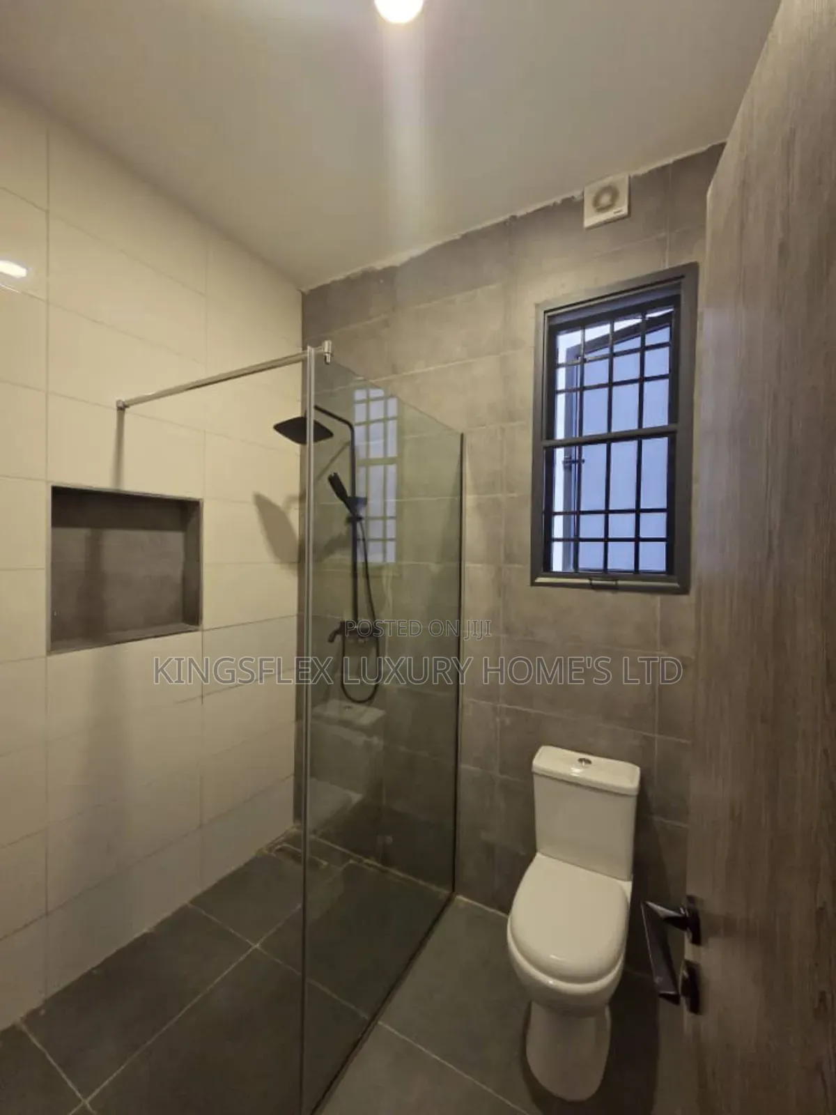 2bdrm Apartment in Family Home Estate, Aniocha North for sale in Aniocha North