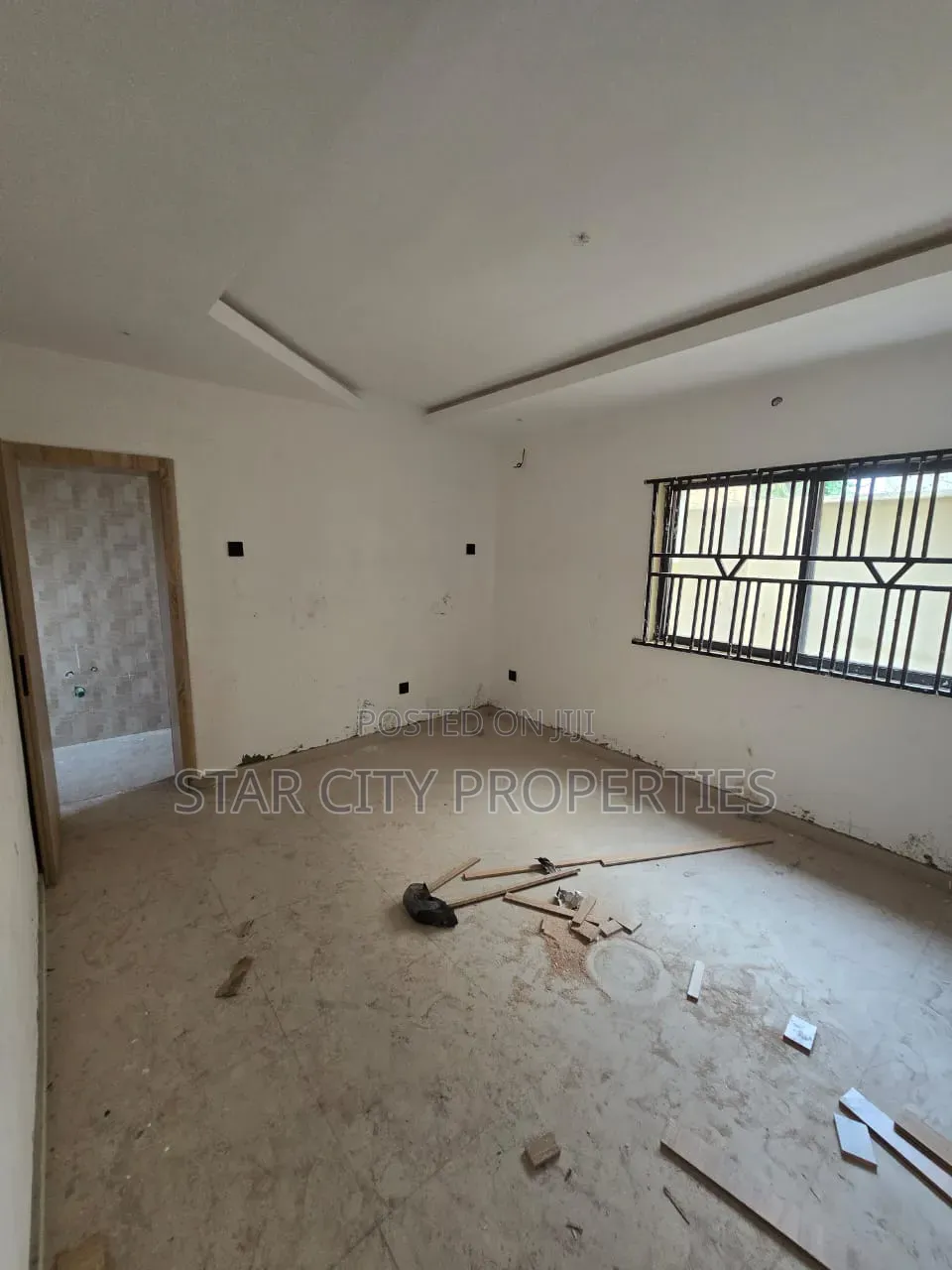 3bdrm Apartment in Omole Ph 2 Estate for rent in Omole Phase 2