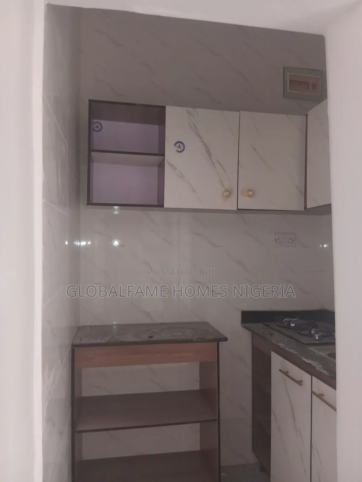 1bdrm Block of Flats in Royal Garden Estate for rent in Lakowe