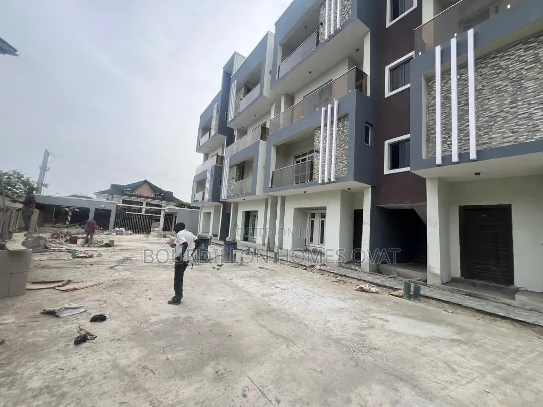 3bdrm Duplex in Lekki Phase 1 for sale in Lekki Phase 1