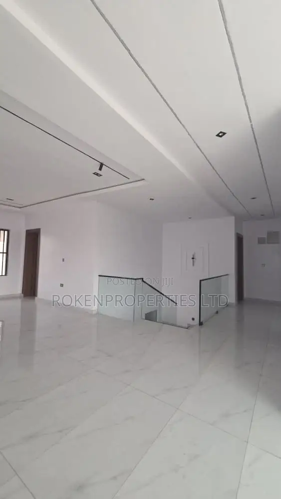 4bdrm Duplex in Calton Gate Gra, Akobo for sale in Akobo