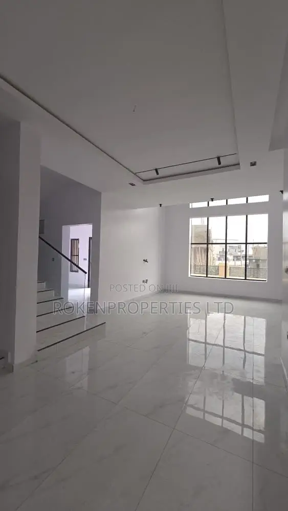 4bdrm Duplex in Calton Gate Gra, Akobo for sale in Akobo