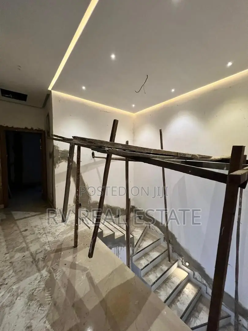 3bdrm Duplex in Ogudu GRA for sale in Ogudu GRA