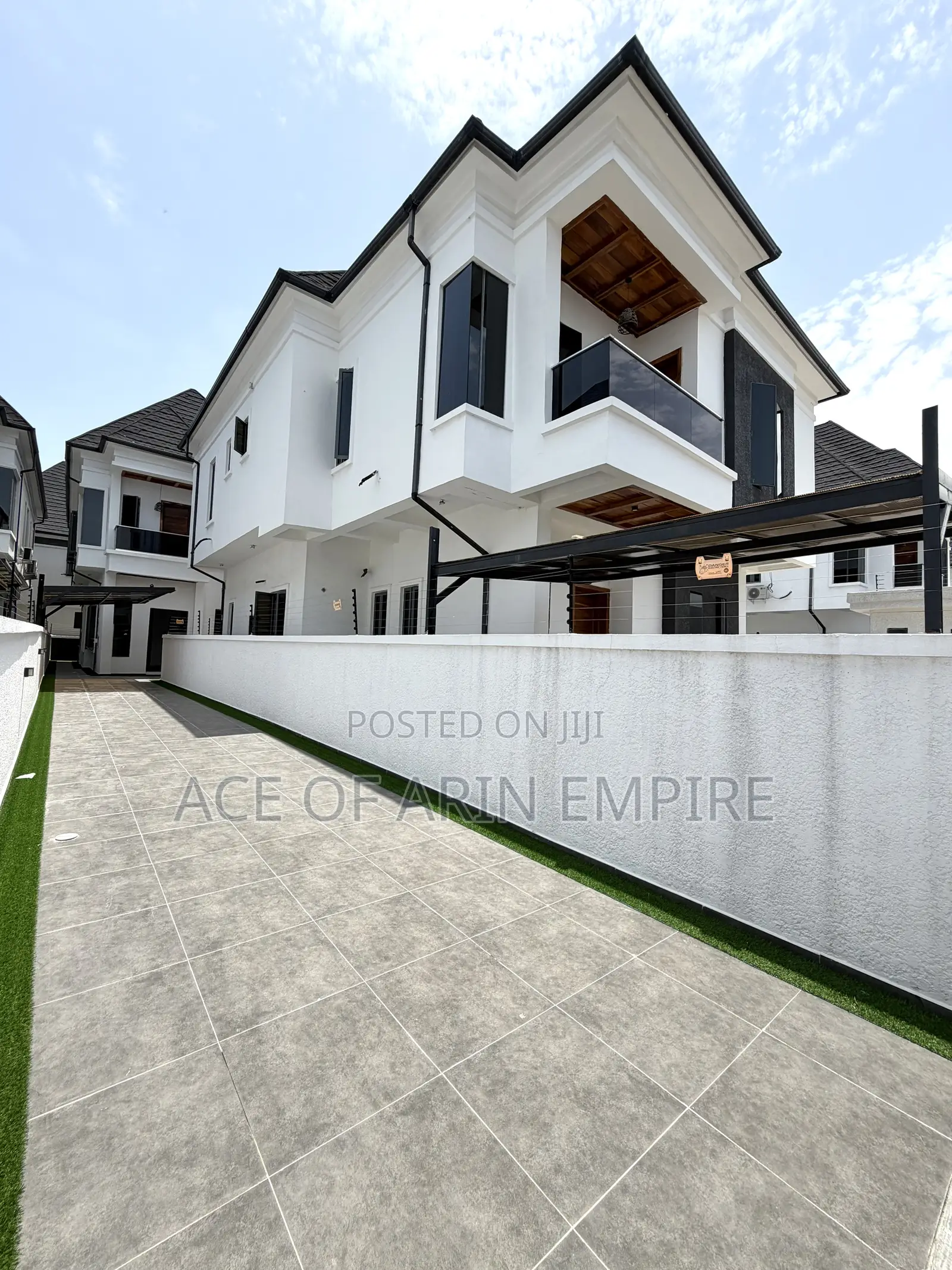 4bdrm Duplex in Royal Pine Estate,, Ikota for rent in Ikota