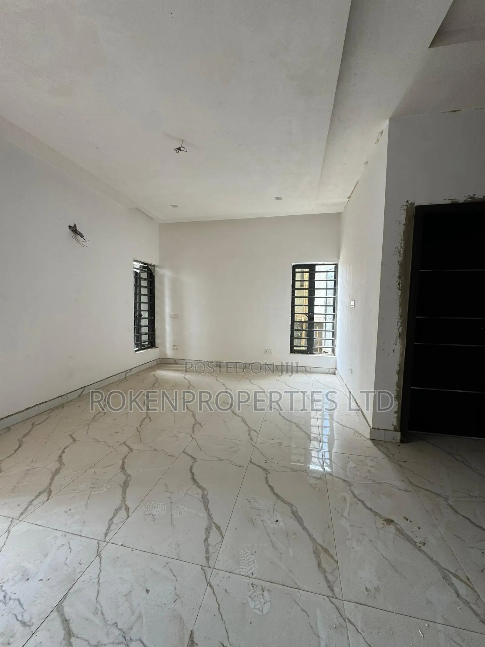 4bdrm Duplex in Calton Gate Gra for sale in Akobo