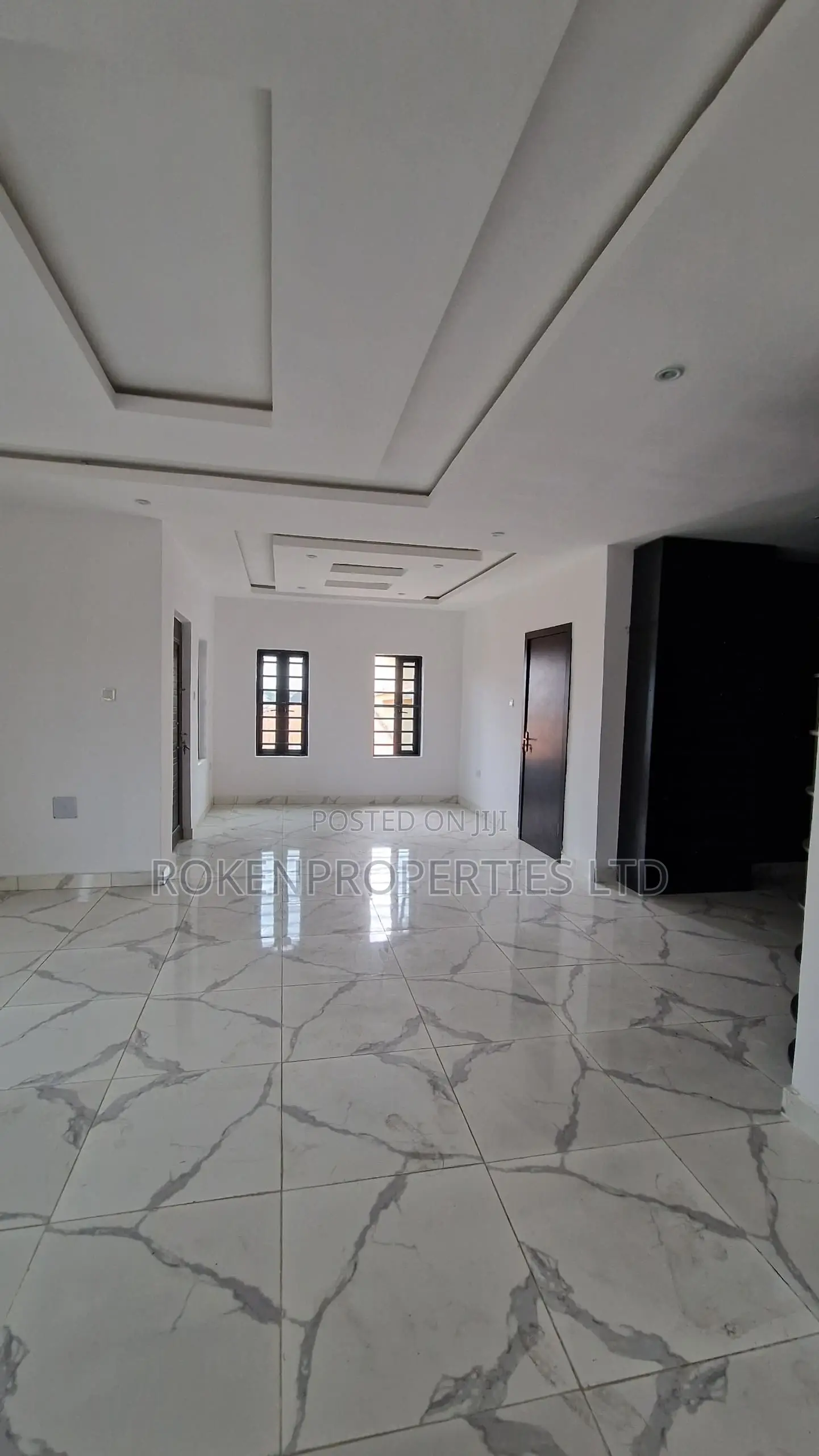 5bdrm Duplex in Oluyole Estate for sale in Oluyole Estate