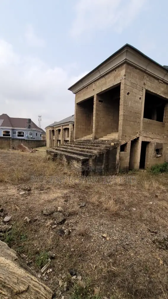 Mixed Use Property of 1o Flats for Sale in Samonda Ibadan in Samonda
