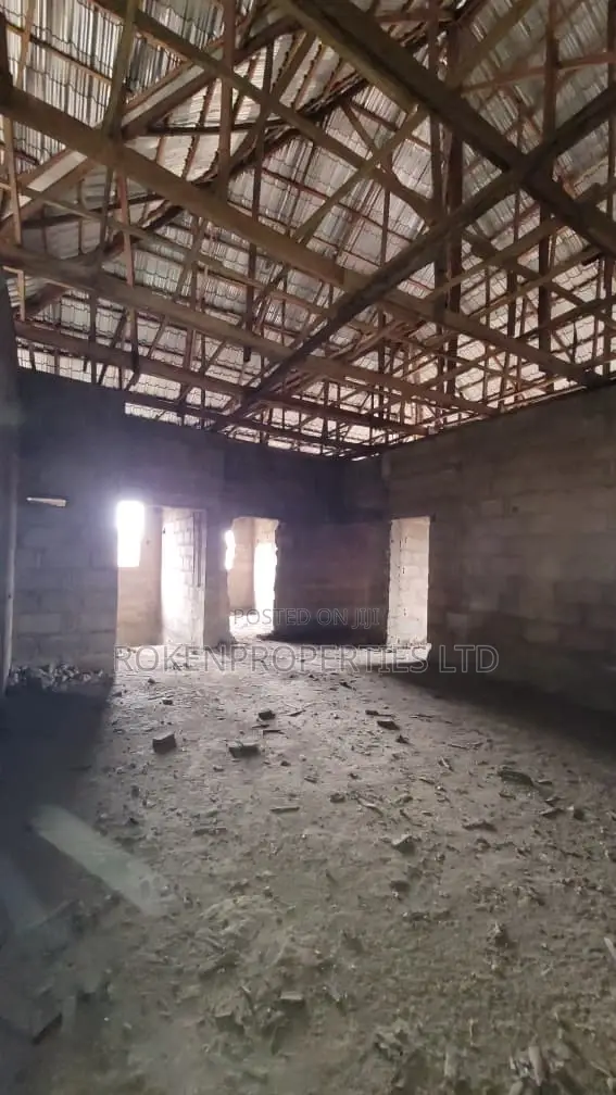 Mixed Use Property of 1o Flats for Sale in Samonda Ibadan in Samonda