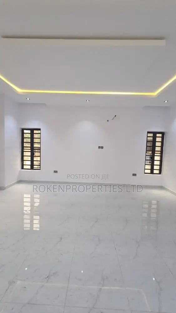 4bdrm Duplex in Calton Gate Gra for sale in Akobo