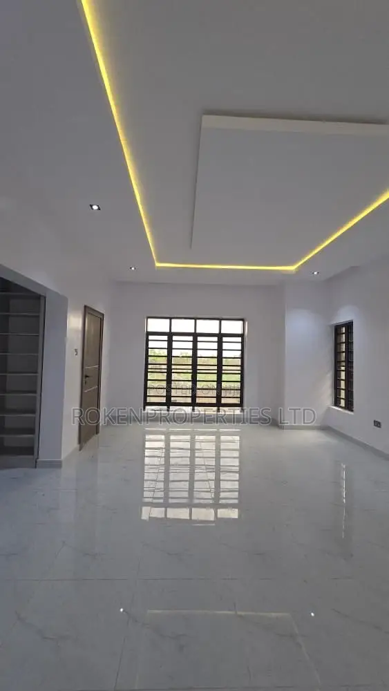4bdrm Duplex in Calton Gate Gra for sale in Akobo