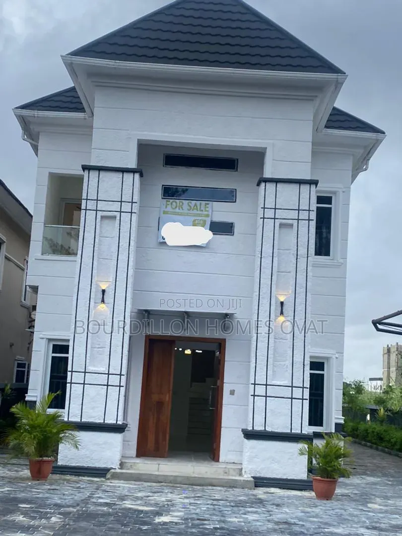 4bdrm Duplex in Megamound Estate, Ikota for rent in Ikota