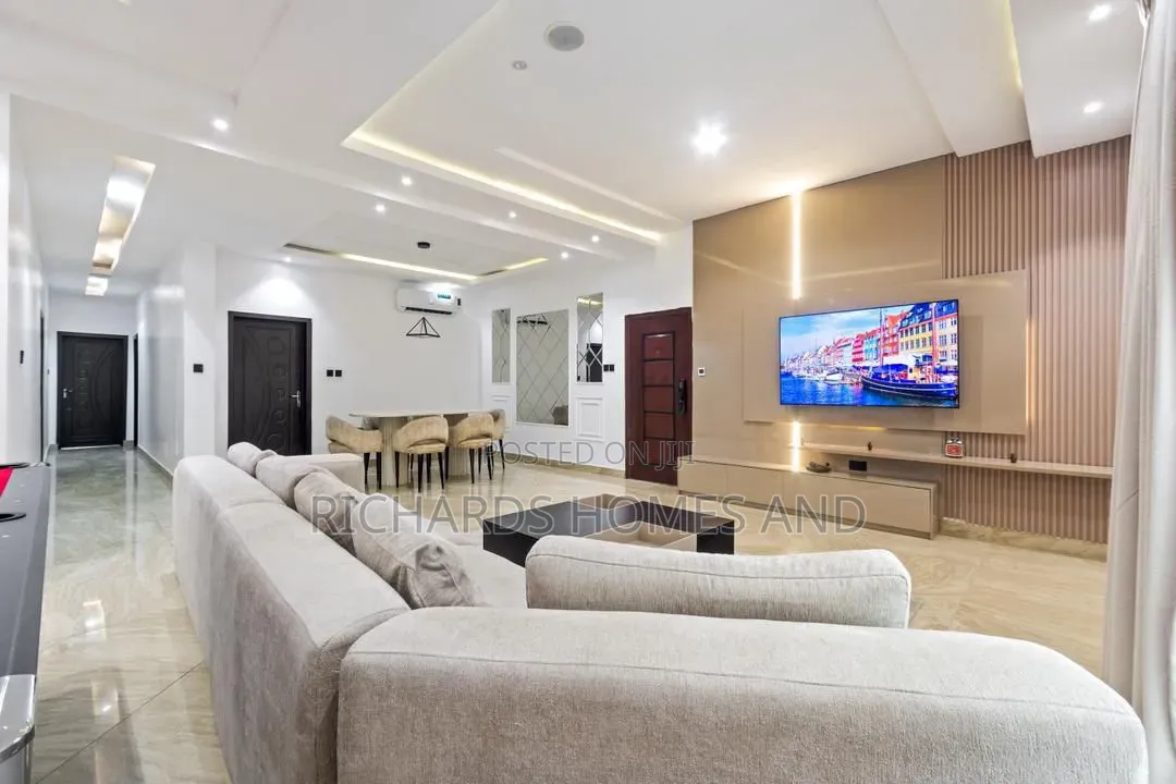 Furnished 3bdrm Apartment in Parkview Estate for rent in Parkview Estate