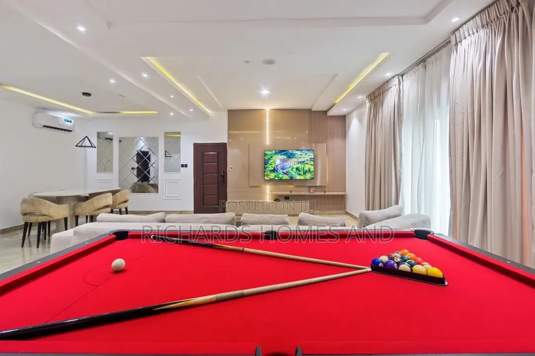 Furnished 3bdrm Apartment in Parkview Estate for rent in Parkview Estate
