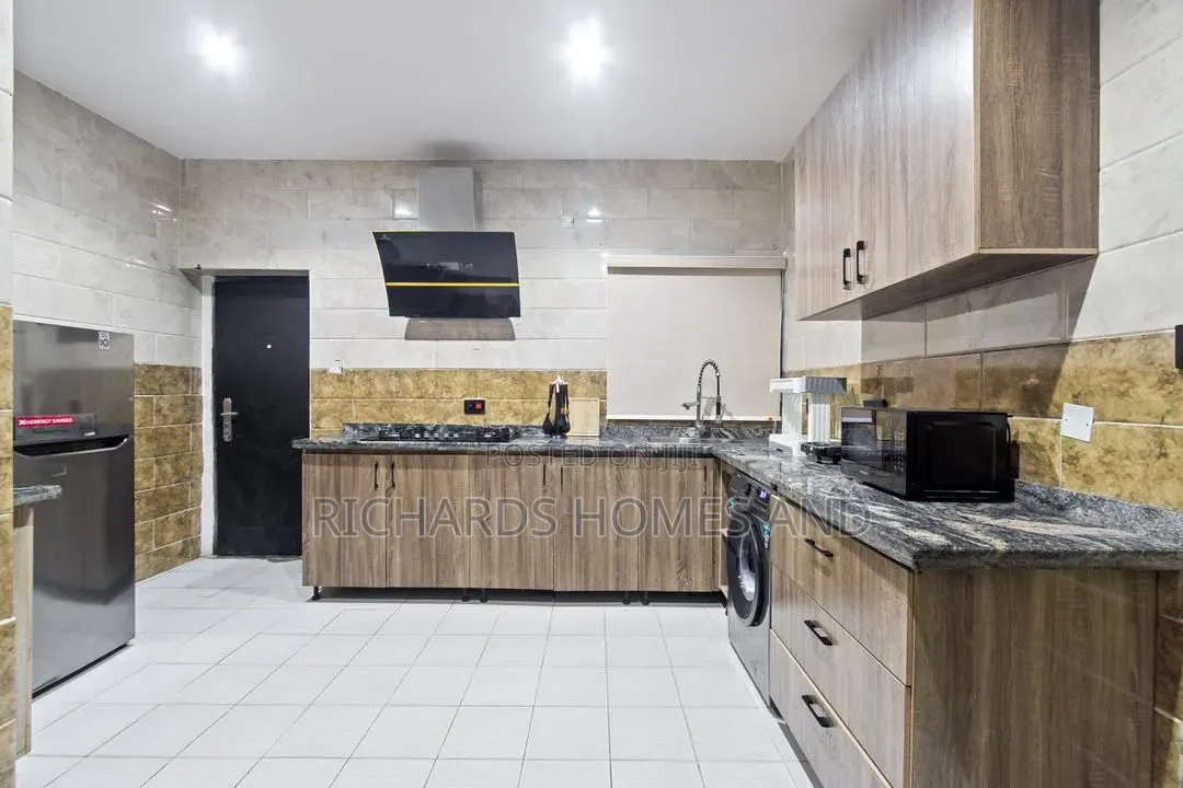 Furnished 3bdrm Apartment in Parkview Estate for rent in Parkview Estate