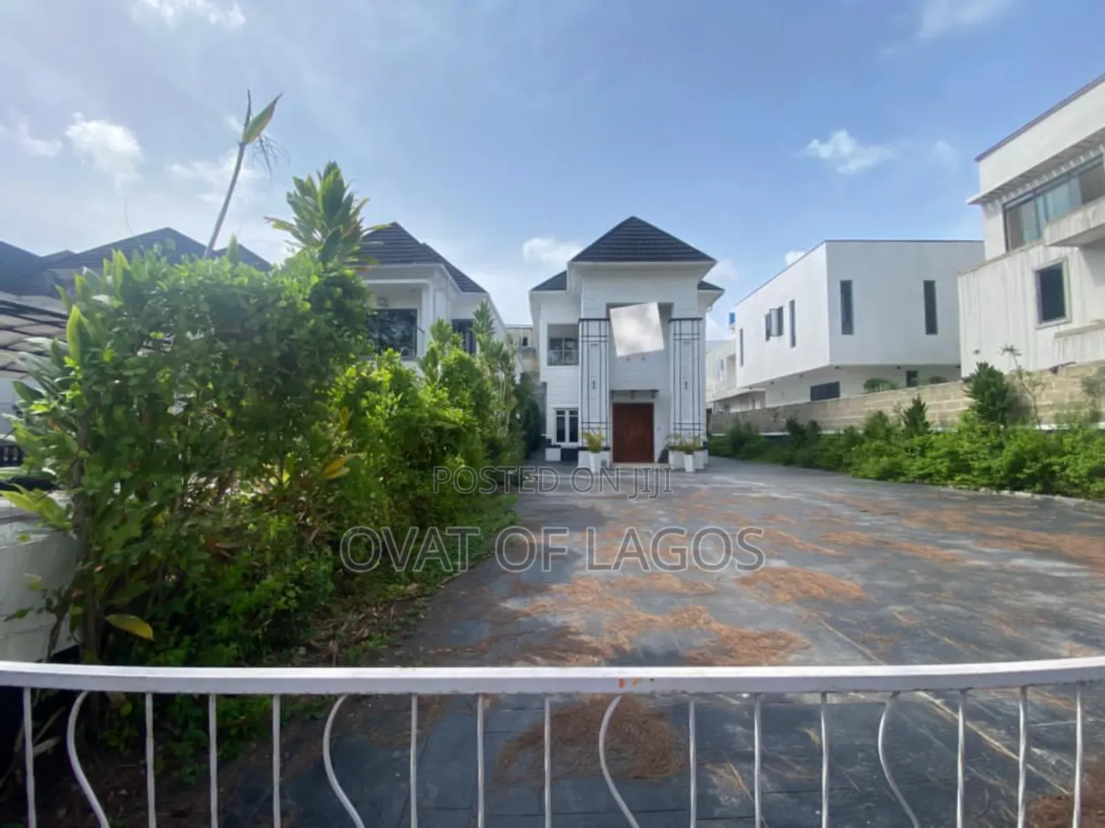 4bdrm Duplex in Megamound, Ikota for rent in Ikota