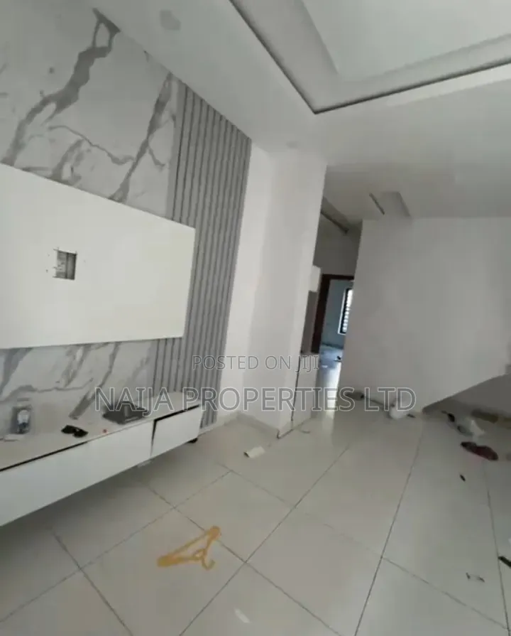 Mini Flat in Agungi for rent in Agungi