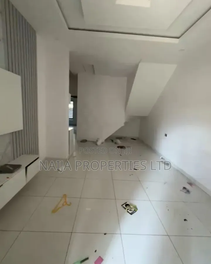 Mini Flat in Agungi for rent in Agungi