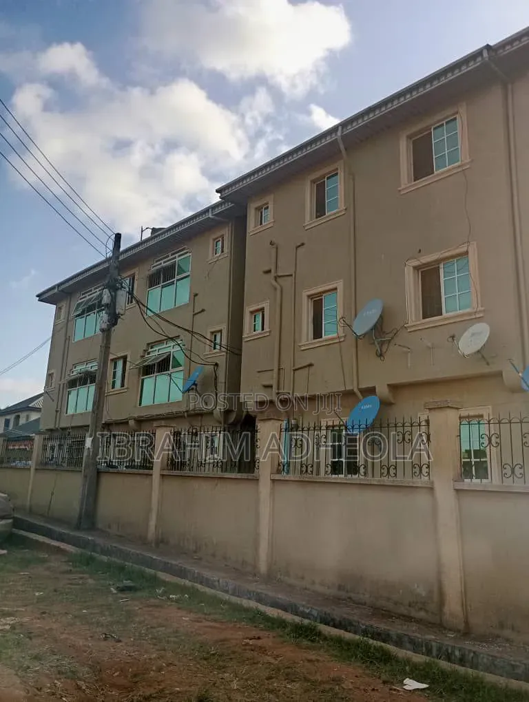 1bdrm Block of Flats in Gbaga, Ijede / Ikorodu for sale in Ijede / Ikorodu
