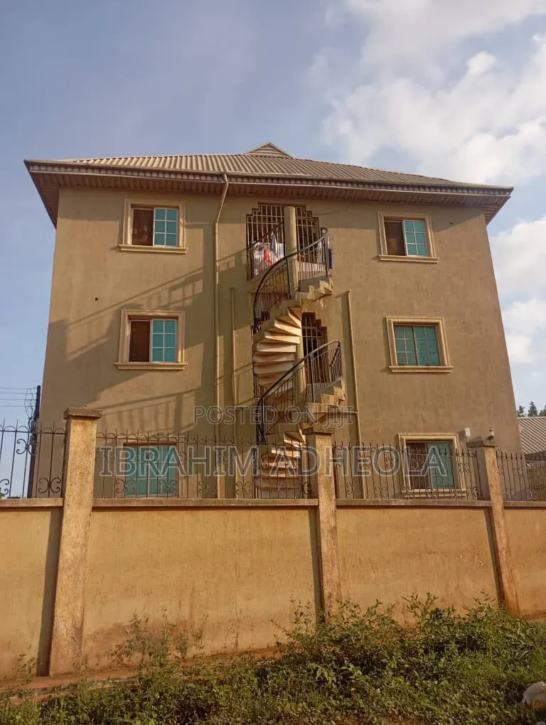 1bdrm Block of Flats in Gbaga, Ijede / Ikorodu for sale in Ijede / Ikorodu