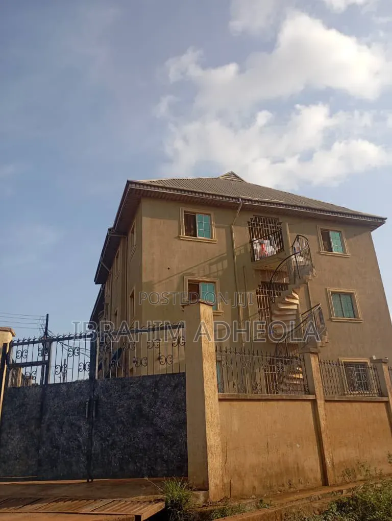 1bdrm Block of Flats in Gbaga, Ijede / Ikorodu for sale in Ijede / Ikorodu