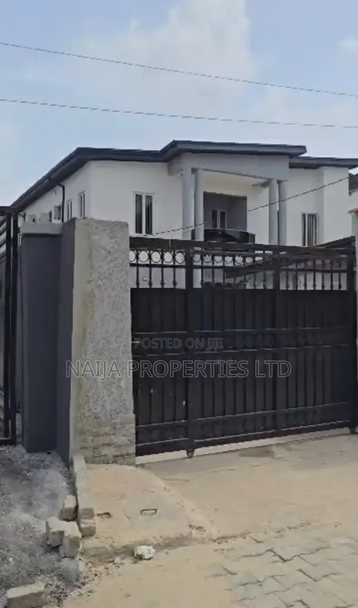 Mini Flat in Lekki Conservation, Chevron for rent in Chevron