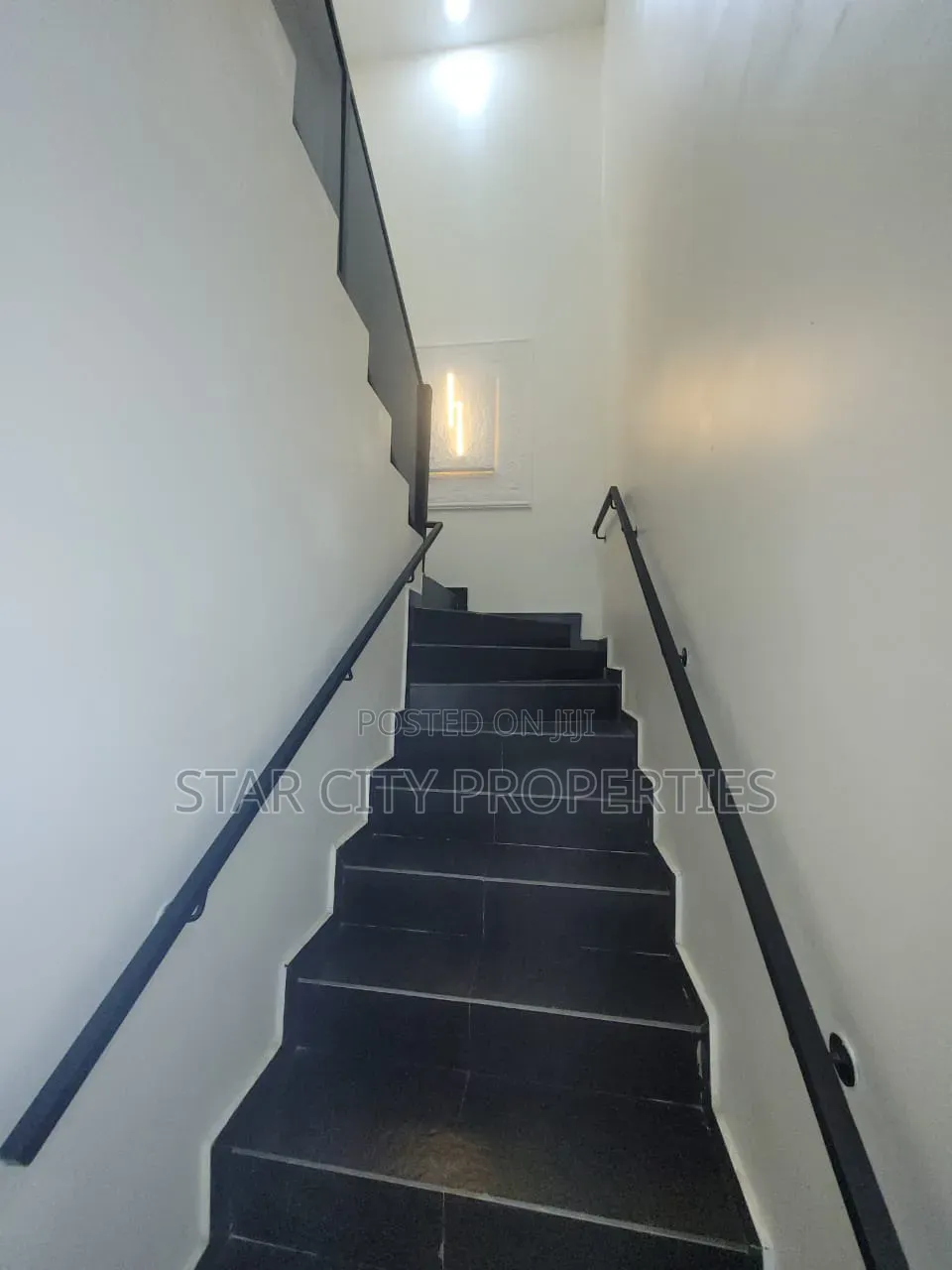 3bdrm Duplex in Medina Estate for sale in Medina