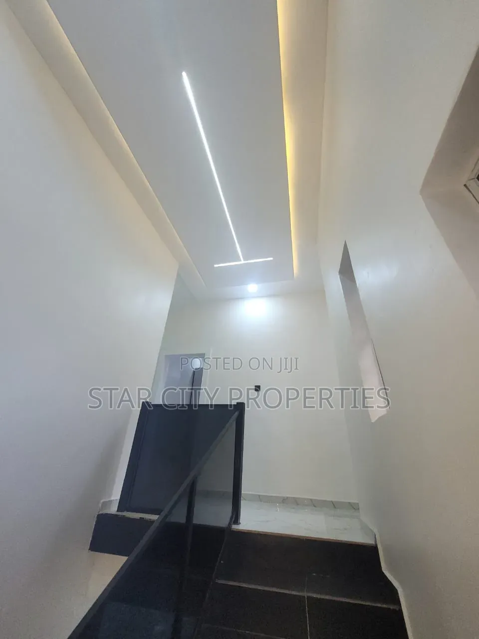 3bdrm Duplex in Medina Estate for sale in Medina
