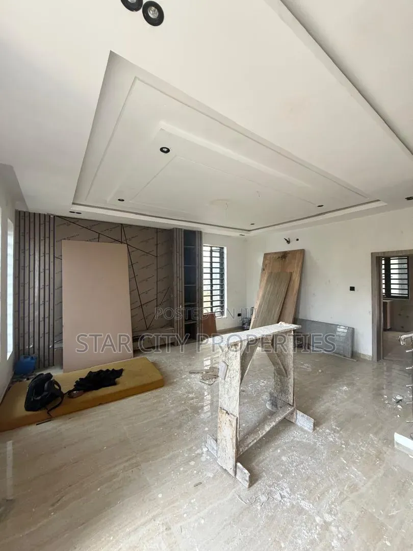 4bdrm Duplex in Ogba for sale in Aguda / Ogba