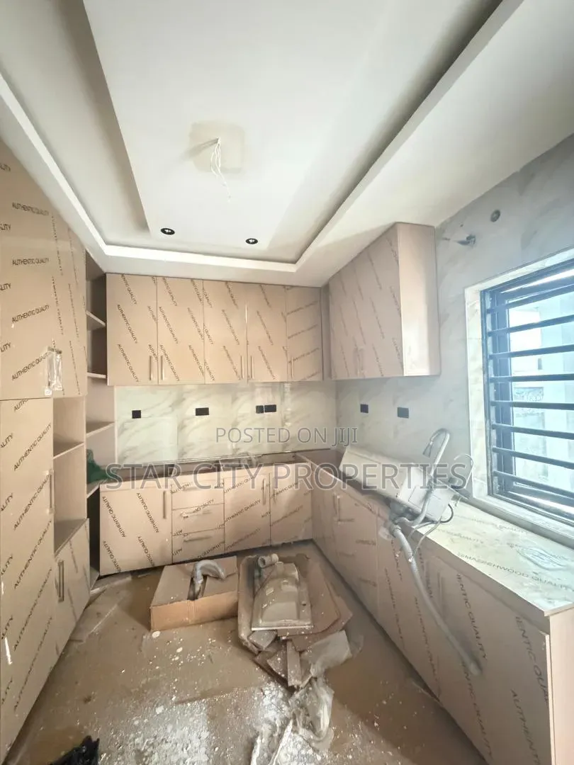 4bdrm Duplex in Ogba for sale in Aguda / Ogba