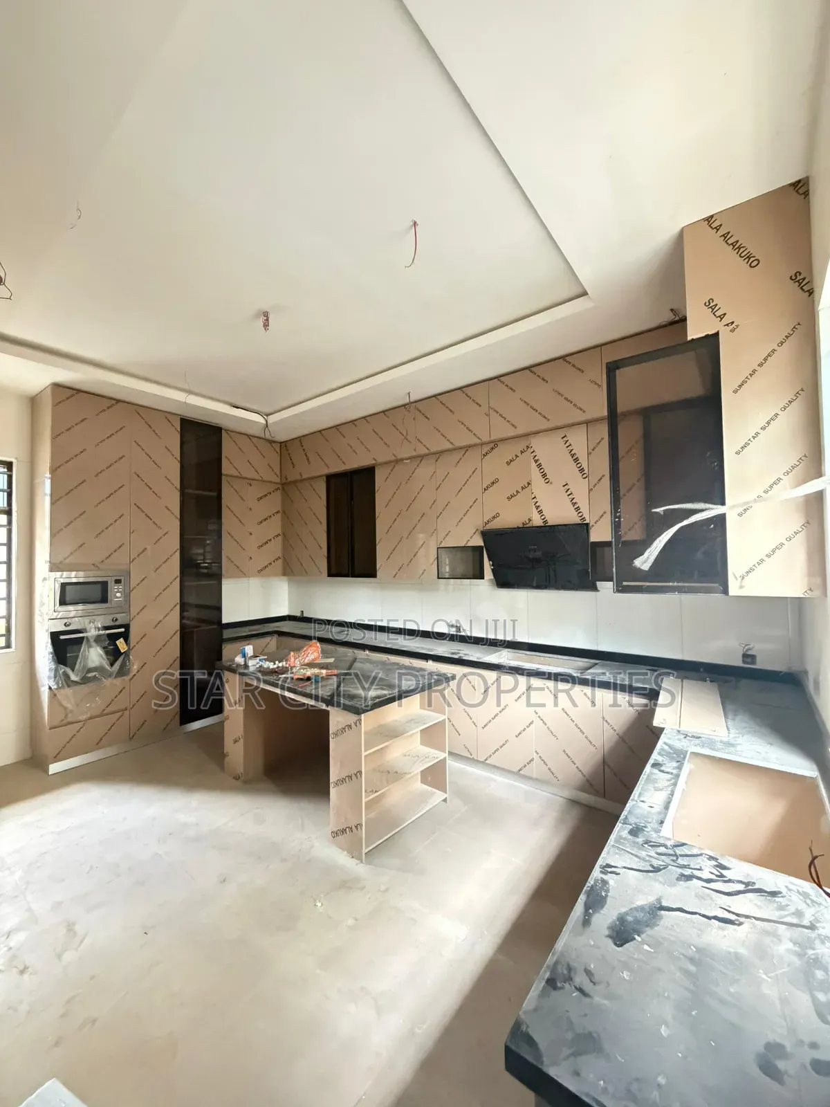 5bdrm Duplex in Omole 1 for sale in Omole Phase 1