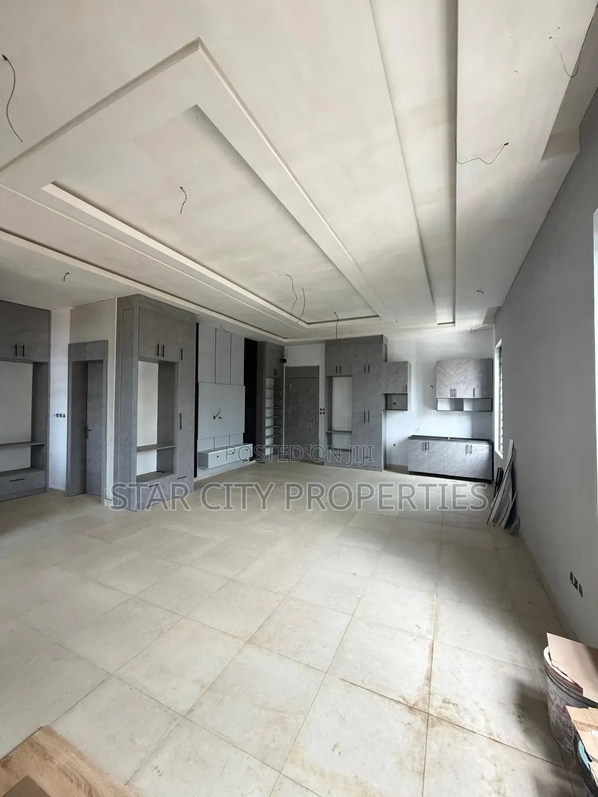 5bdrm Duplex in Omole 1 for sale in Omole Phase 1