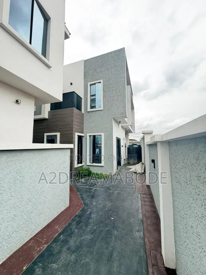 4bdrm Duplex in Ogba for sale in Oke-Ira / Ogba
