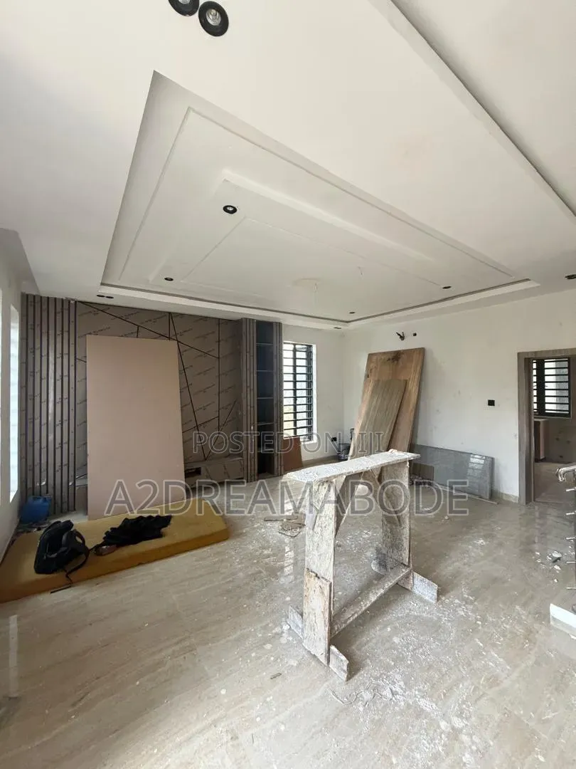4bdrm Duplex in Ogba for sale in Aguda / Ogba