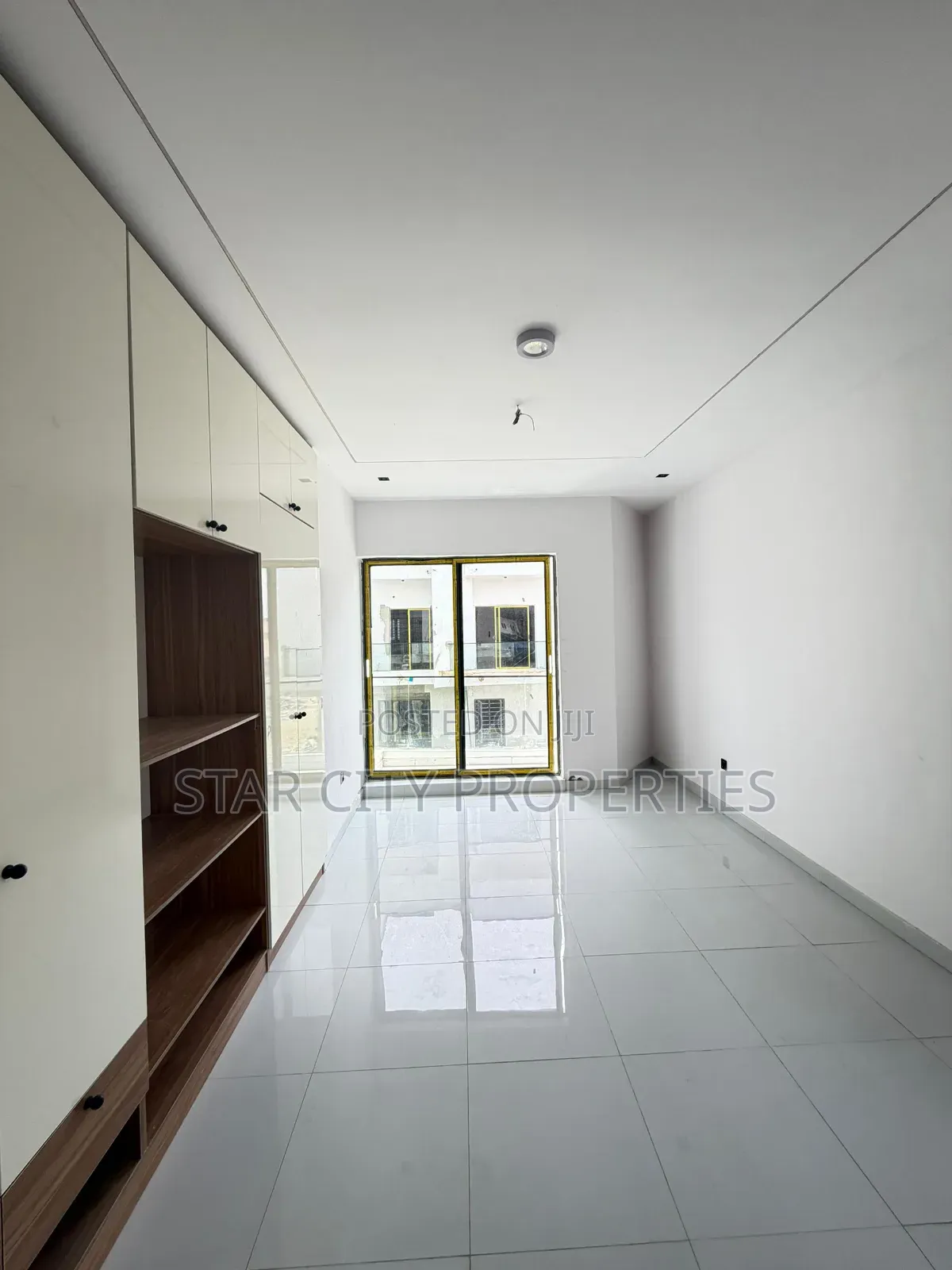 2bdrm Apartment in Vgc for sale in VGC / Ajah