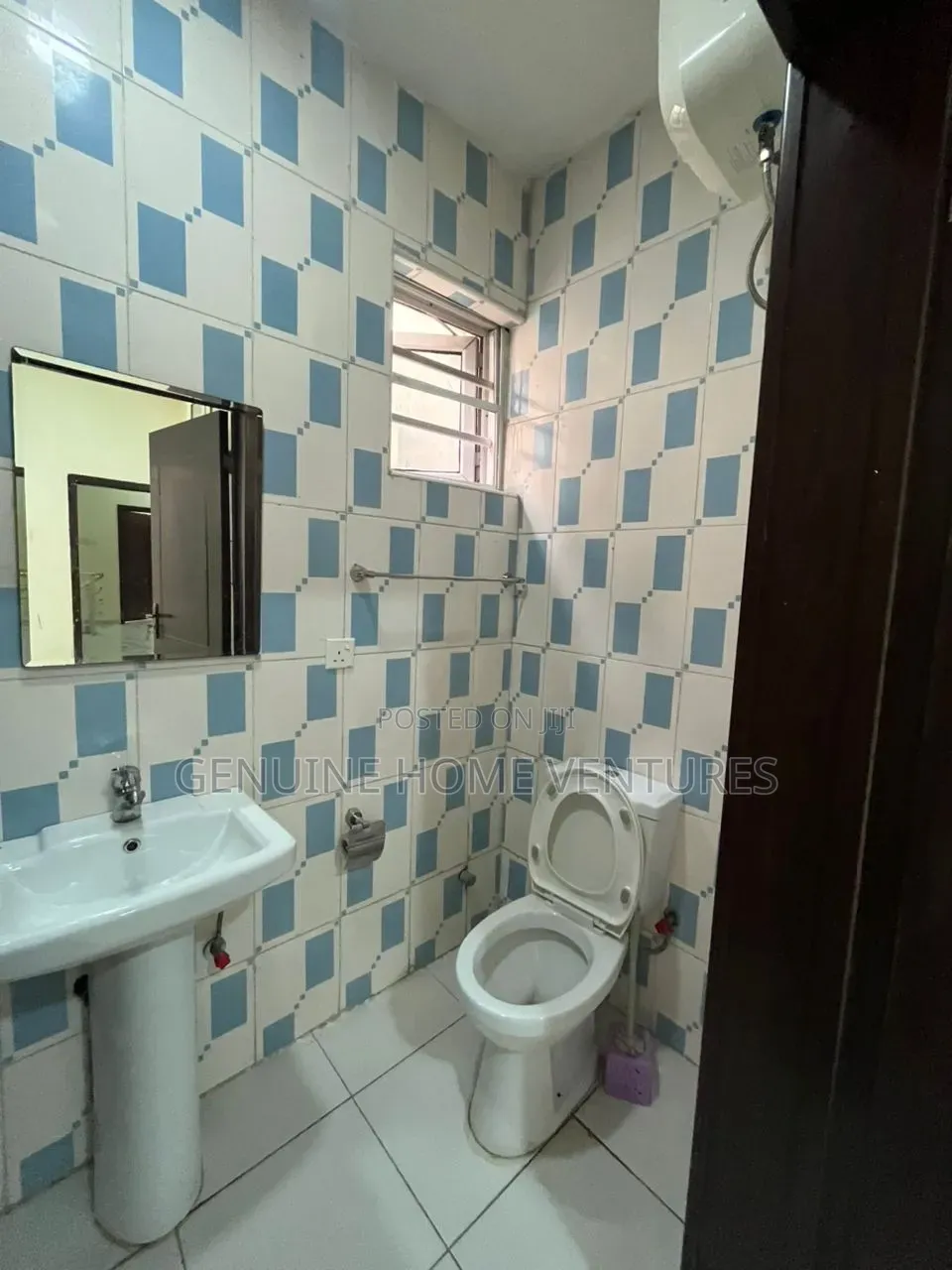 4bdrm Duplex in Orchid, Chevron for rent in Chevron