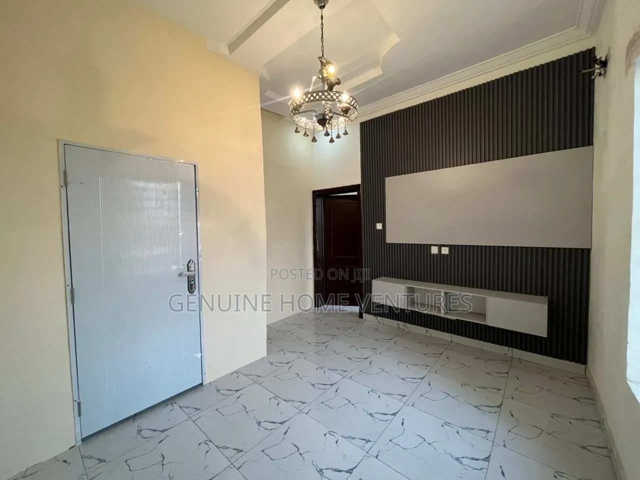 4bdrm Duplex in Orchid, Chevron for rent in Chevron