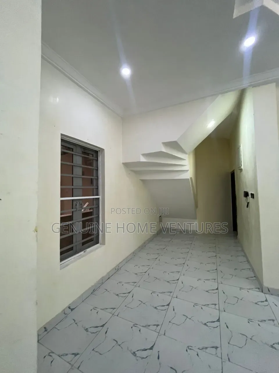 4bdrm Duplex in Orchid, Chevron for rent in Chevron