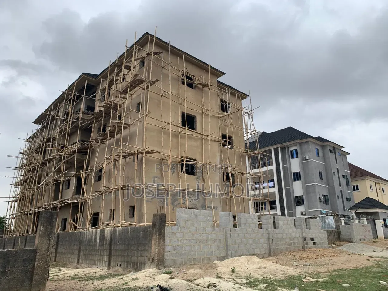 Mortgage 3 Bedrooms Flat in Life Camp