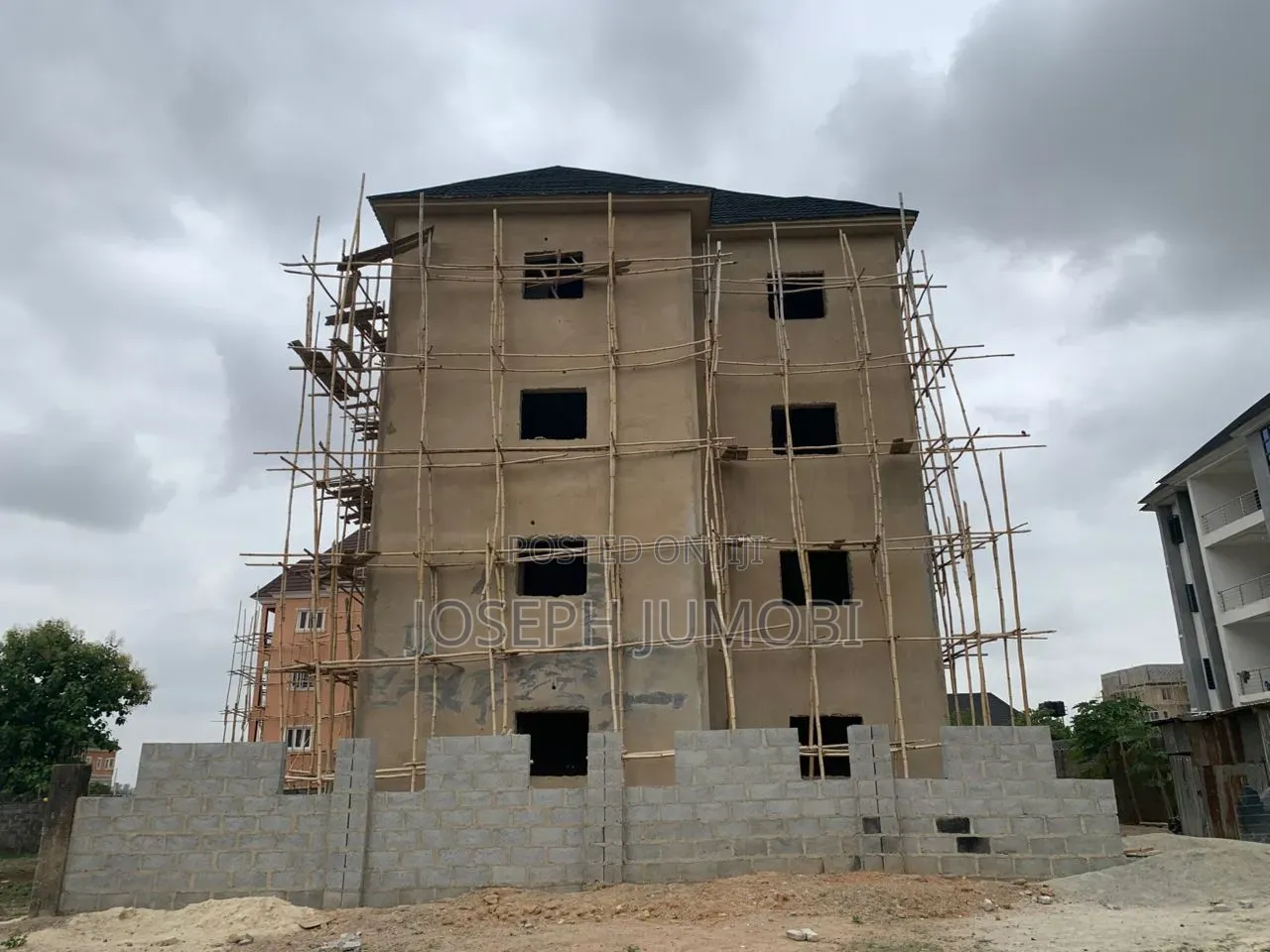 Mortgage 3 Bedrooms Flat in Life Camp