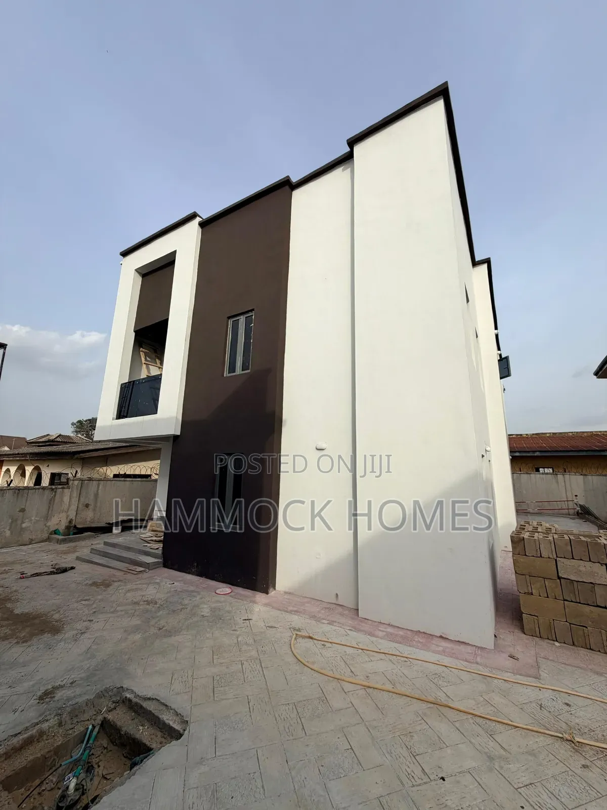 5bdrm Penthouse in Bera Estate, Akobo for sale in Akobo