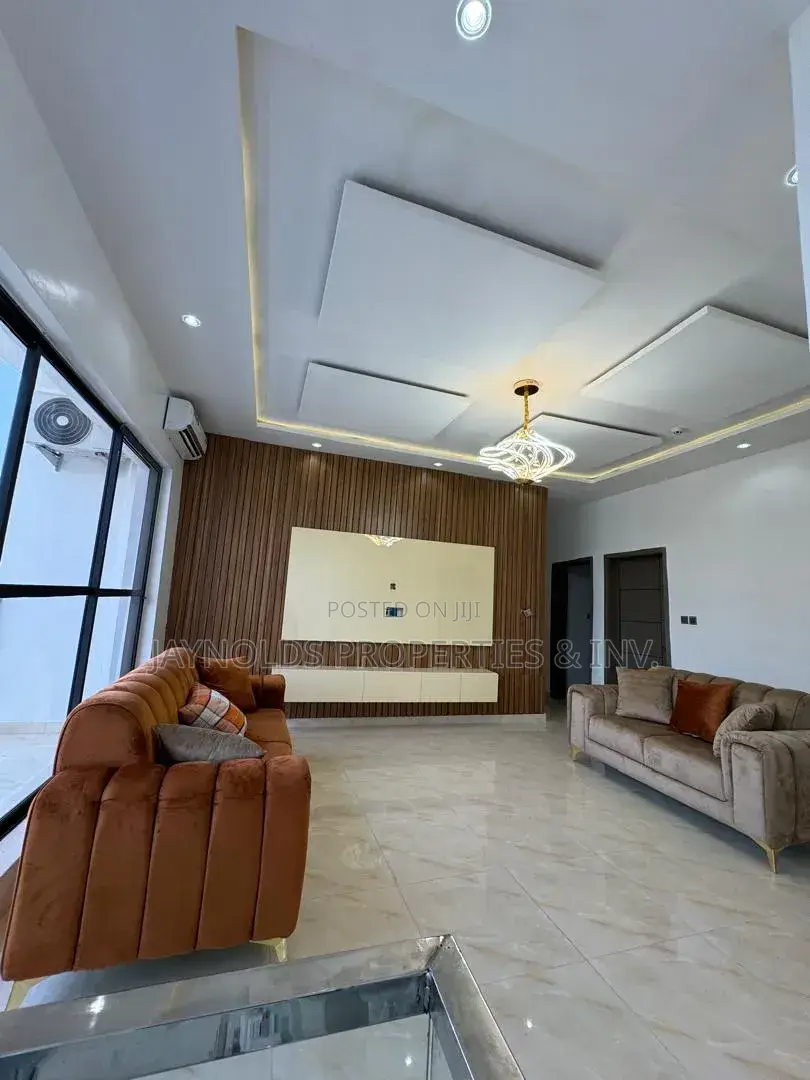Furnished 5bdrm Duplex in Agric for sale in Agric
