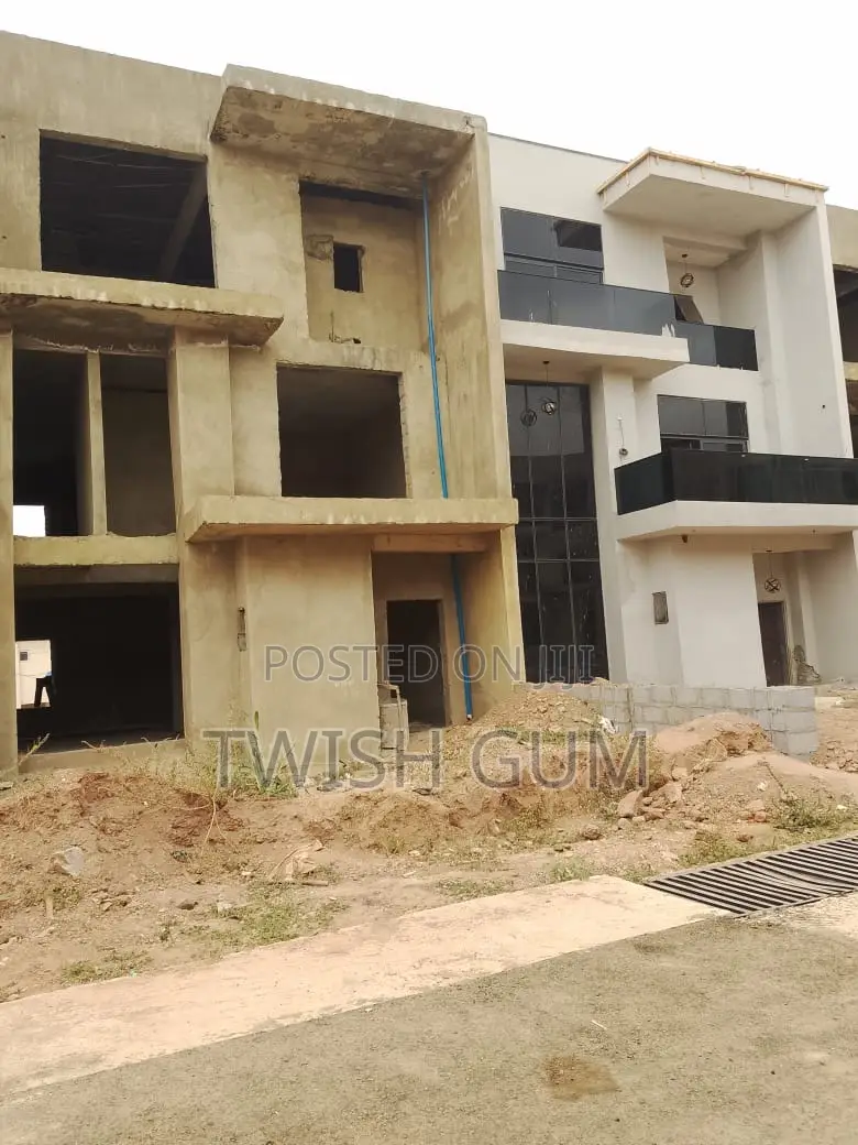 4bdrm Duplex in Admiralty Estate, Asokoro for sale in Asokoro